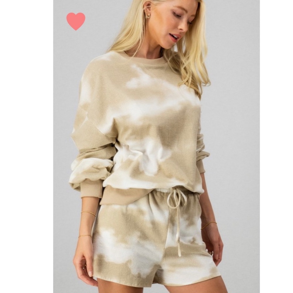 Tan tie dye loungewear set shorts and top - Picture 6 of 7